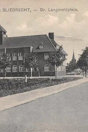 Bezpieczna płatność Sliedrecht Dr. Langeveldplein met gemeentehuis Nauta A 632 HC36678