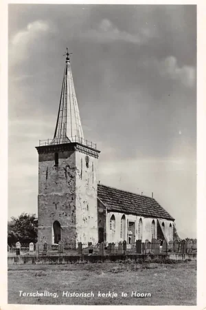 Terschelling Historisch Kerkje met begraafplaats 1955 HC36348 Ostatnia szansa