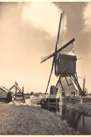 Alphen aan den Rijn Bewoonde wipwatermolen met overdekt buitenscheprad 5 centskaart Molen HC36297 Bezpieczna płatność