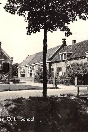 Twisk Gemeentehuis en O.L. Lagere School 1960 Medemblik HC36192 Wysoka jakość