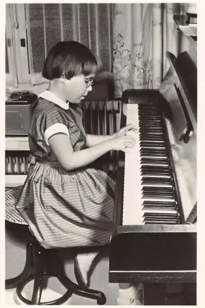 Baarn Paleis Soestdijk H.K.H. Prinses Marijke achter de piano Aug. 1955 Koningshuis HC34375 Rabat