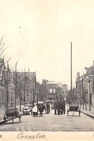 Zaandam Stationstraat met volk en Gereformeerde Kerk 1904 HC33342 Darmowa dostawa