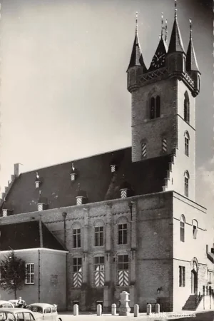 Sluis (ZL) Stadhuis 1962 Zeeuws-Vlaanderen HC33131 Zwrot pieniędzy