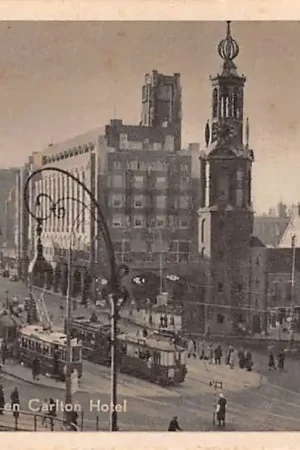Amsterdam Muntplein en Carlton Hotel en trams HC32860 Oferta