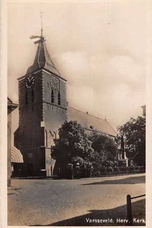 Autentyczny Varsseveld Hervormde Kerk met de vlag in top Fotokaart 1943 Achterhoek HC31303
