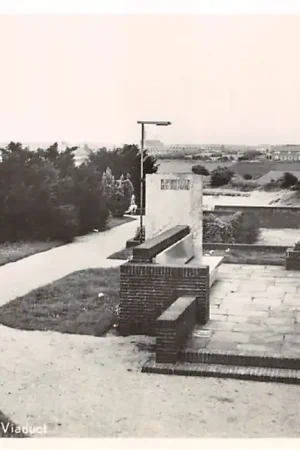 Bussum Plantsoen op het Viaduct HC30995 Kup teraz