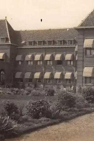 Gouda Graaf Florisweg St. Jozef-Paviljoen Rechter voorgevel 1942 Newo fotokaart HC30912 Promocja