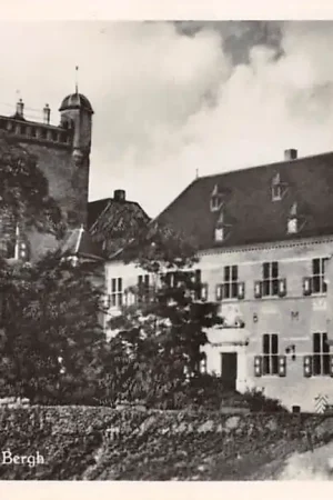 Autentyczny 's-Heerenberg Kasteel Bergh HC29881