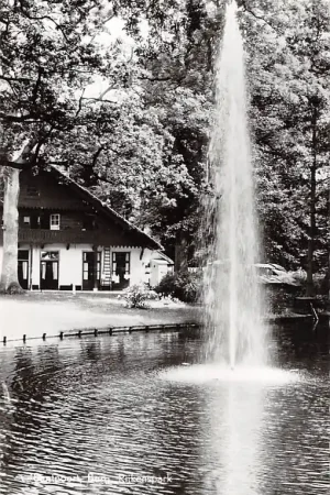 Santpoort Burg Rijkenspark met fontein HC3419 Oferta