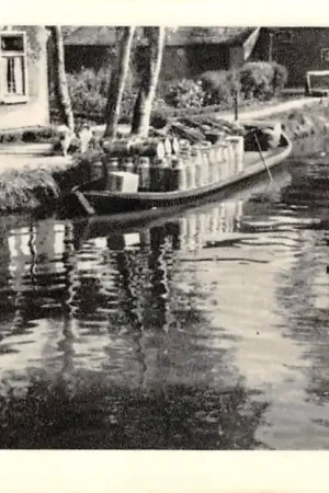 Giethoorn Melkvervoer Punter met melkbussen HC47152 Promocja