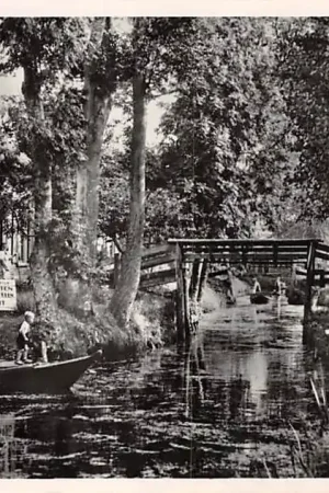 Giethoorn Verkoop van groenten aardappelen en fruit Peuter op boot HC32451 Wysoka jakość