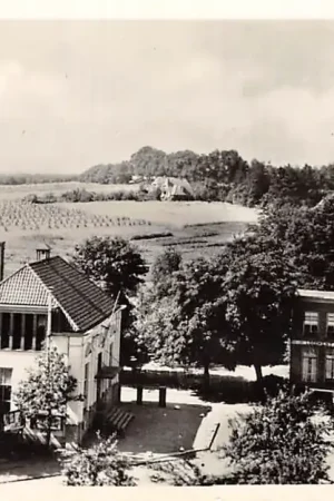 Tani Markelo Gezicht op het dorp HC5700