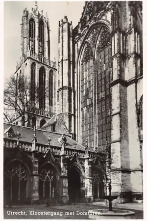 Utrecht Klosstergang met Dom toren 1950 HC54132 Ostatnia szansa