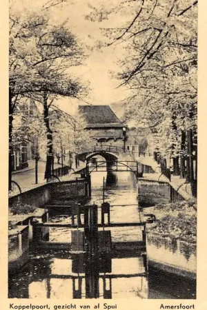 Wysoka jakość Amersfoort Koppelpoort gezien vanaf Spui HC39842