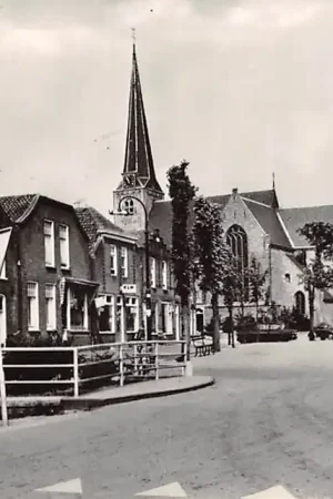 Benschop Dorpsplein Lopik HC39771 Oferta