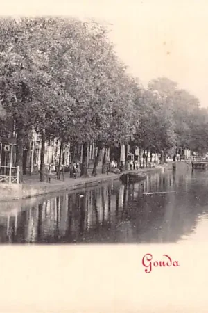 Gouda Gouwe hoek Nieuwehaven richting Turfmarkt 1900 HC31687 Premium