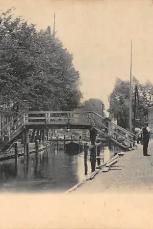 Gouda Karnemelksloot met houten' trappenbrug 1900 HC57392 Tani
