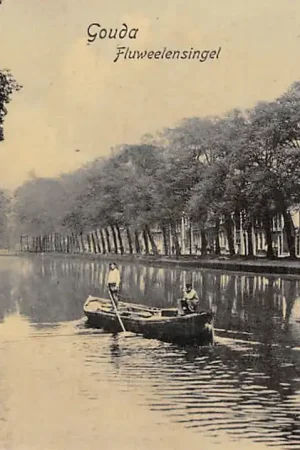 Gouda Fluweelensingel Houtmansplantsoen met bootje gemeentereinging 1906 HC53438 Ekspresowa dostawa