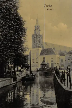 Gouda Gouwe bij Dubbele Buurt met Kippenbrug 1910 HC53411 Zamów teraz