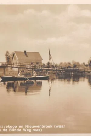Szybka dostawa Reeuwijk De noodbrug tusschen 's-Gravekoop en Nieuwenbroek (waar voor de doorbraak de Blinde Weg was) HC51300