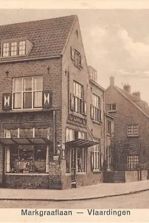 Vlaardingen Markgraaflaan met kruidenier 1931 HC50221 Wyprzedaż