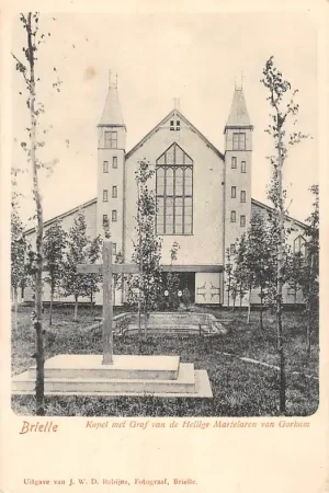 Brielle Kapel met Graf van de Heilige Martelaren van Gorkum HC49478 Tani