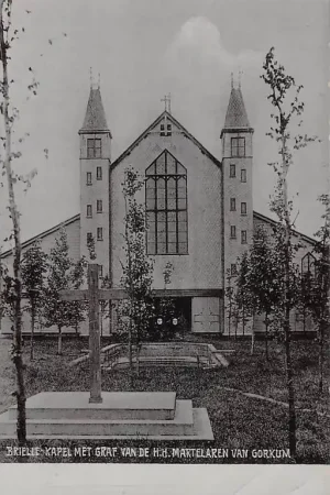 Brielle Kapel met graf van de H.H. Martelaren van Gorcum HC45808 Ostatnia szansa