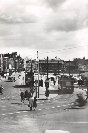 Ekspresowa dostawa Leiden Stationsweg na 1945 met stads tram; uitgave 1964 HC39472