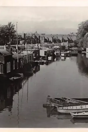 Zamów teraz Sliedrecht Middeldiep met woonboten HC36861