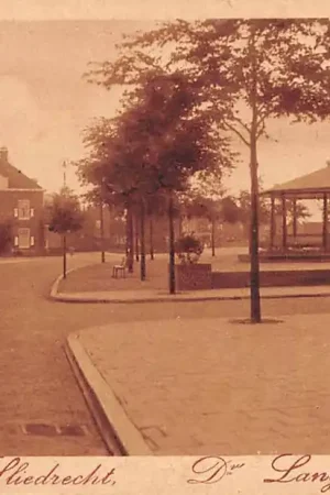 Sliedrecht Dr. Langeveldplein Met muziektent 1944 Nauta A 1868 HC36771 Kup teraz