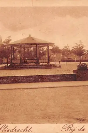 Sliedrecht Dr. Langeveldplein Bij de Muziektent 1946 Nauta A 1870 HC36749 Promocja