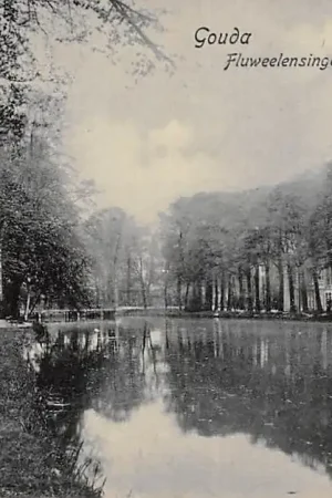 Zamów teraz Gouda Fluweelensingel en Houtmansplantsoen 1907 met zicht op Tiendewegbrug HC34235
