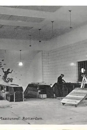 Rotterdam Toegang roltrappen Maastunnel 1946 HC25231 Rabat