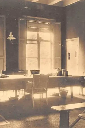 Tylko dziś Leiden Universiteit Juridische Collegekamer Rapenburg No. 25 HC23732