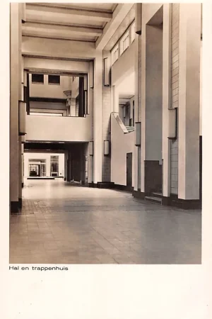 's-Gravenhage Gemeentemuseum Hal en Trappenhuis HC20041 Oferta