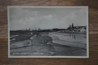 IJmuiden Strandgezicht met uitvarend schip Oferta limitowana