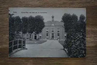 Zwrot pieniędzy Zeist Zuster plein met kerk van de Hernhutters