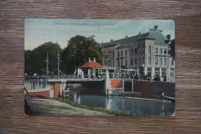 Tani Utrecht Catharijne brug met Cafe de Kroon