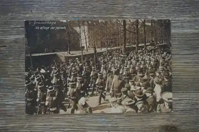 Wyprzedaż Den Haag Na afloop der parade