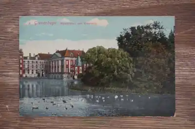 Den Haag Mauritshuis met vijverberg Autentyczny