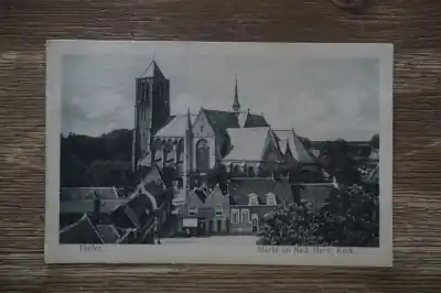 Tholen Markt en Ned herv kerk Kup teraz