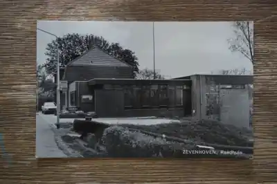 Autentyczny Zevenhoven Raadhuis