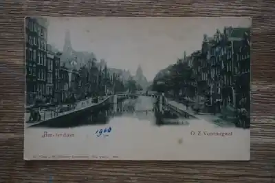Autentyczny Amsterdam O. Z. Voorburgwal