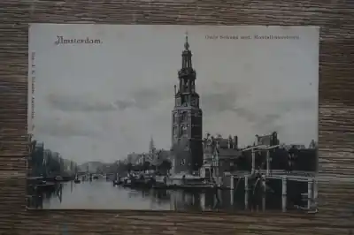 Popularny Amsterdam Oude Schans met Montalbaanstoren